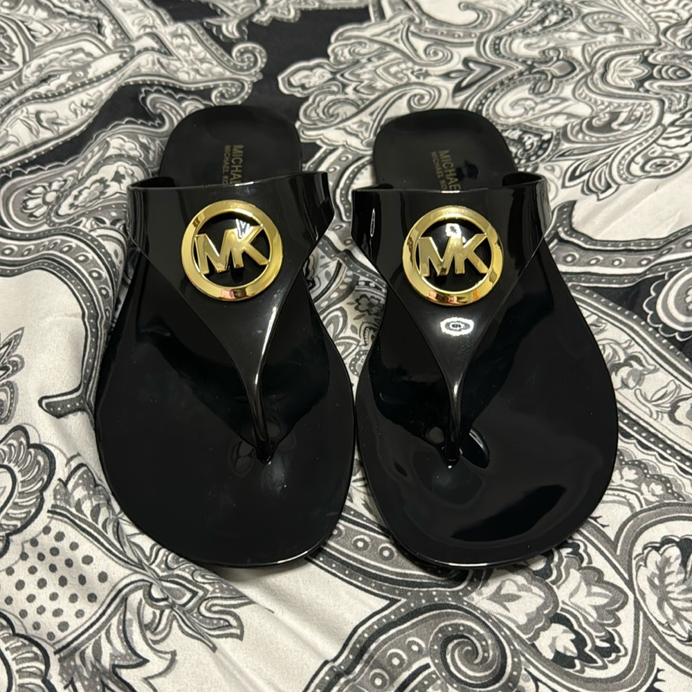 NWOT Michael Kors Jelly Sandals size 8M